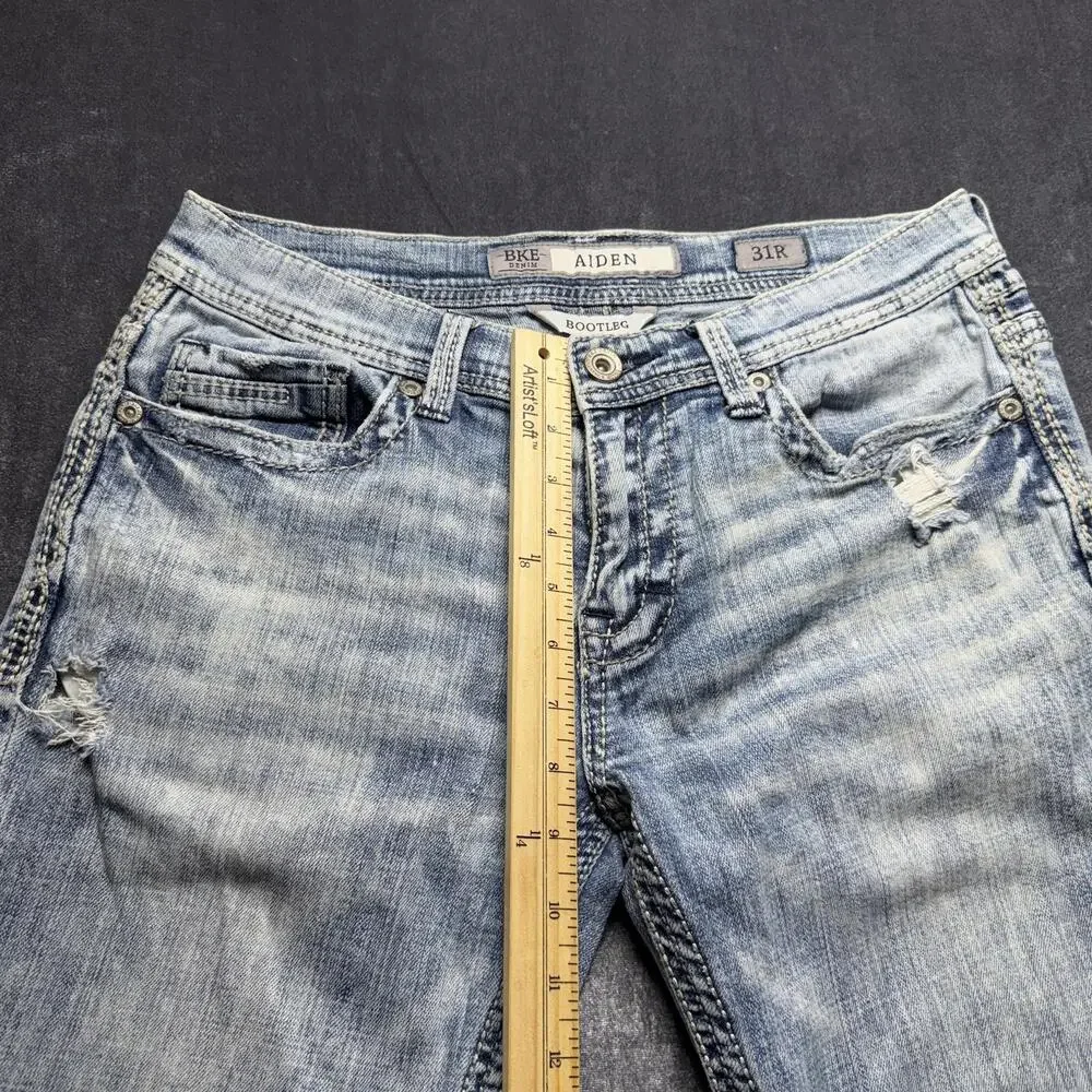 BKE Aiden Boot fit Jeans Mens 31x32 Blue Light Wash Distressed Stretch Denim